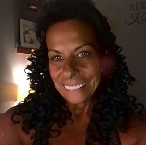 Meet your Posher, Miriam